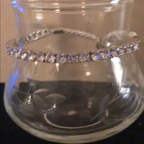 Tennis bracelet slider on a silk braided cord - Picture 2 of 7